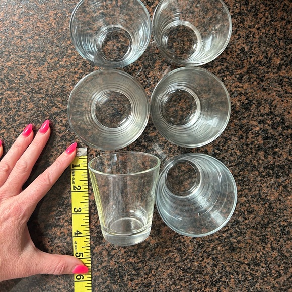 Set of glasses. Great for dorm or apartment. - Picture 6 of 6